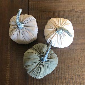 Cloth pumpkins